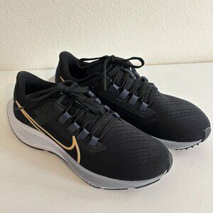 Nike Air Zoom Pegasus 38 Black/Metallic Gold Coin CW7358-004 Women’s Size 6